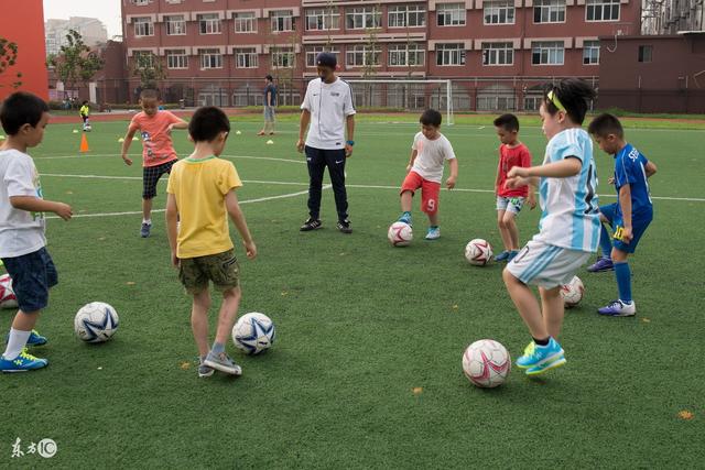 中国女排亚锦赛首战轻取伊拉克 吴梦洁成功复出